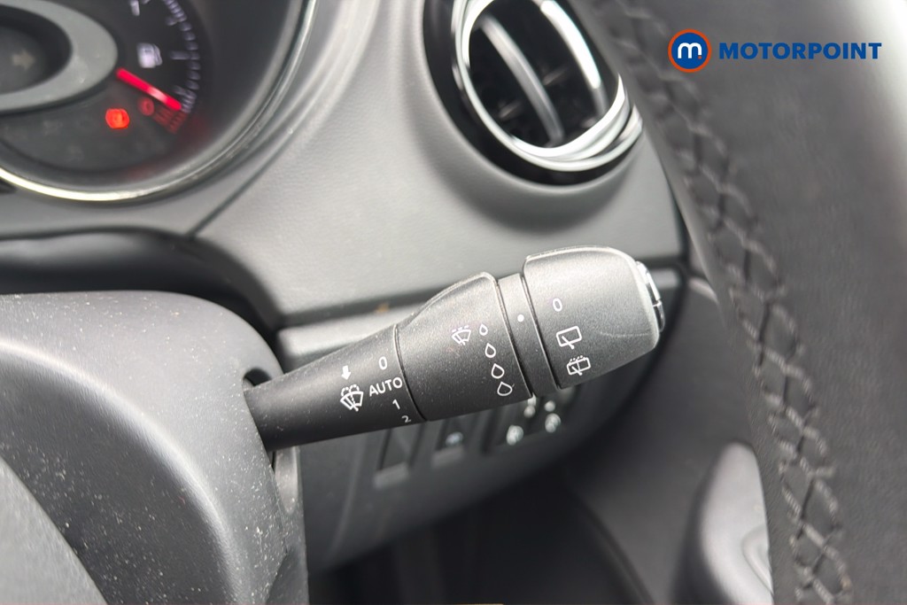 Renault Captur Iconic Automatic Diesel SUV - Stock Number (1615386) - 7th supplementary image