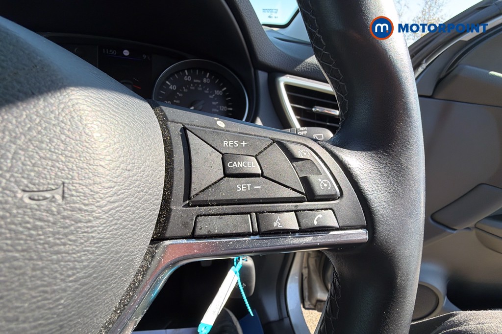 Nissan Qashqai Acenta Premium Manual Petrol SUV - Stock Number (1621694) - 4th supplementary image