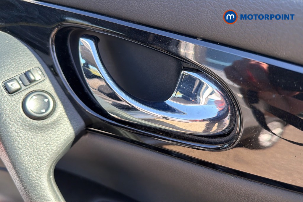 Nissan Qashqai Acenta Premium Manual Petrol SUV - Stock Number (1621694) - 42nd supplementary image