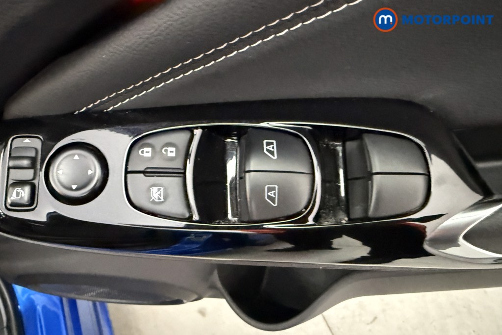 Nissan Juke Tekna Automatic Petrol SUV - Stock Number (1627469) - 14th supplementary image