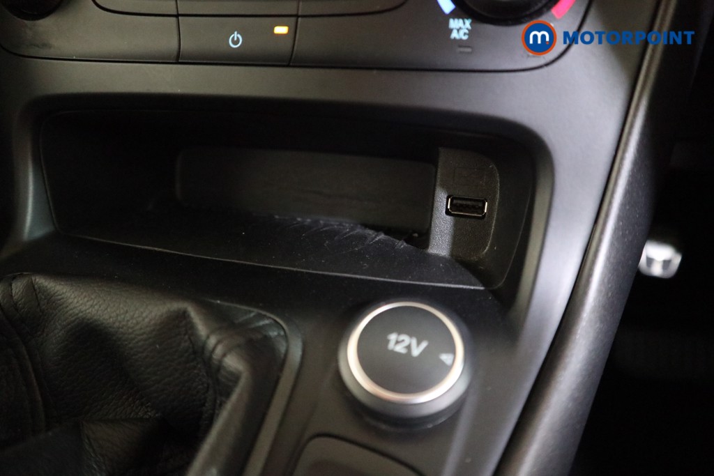 Ford Focus St-Line Manual Petrol Hatchback - Stock Number (1629940) - 9th supplementary image
