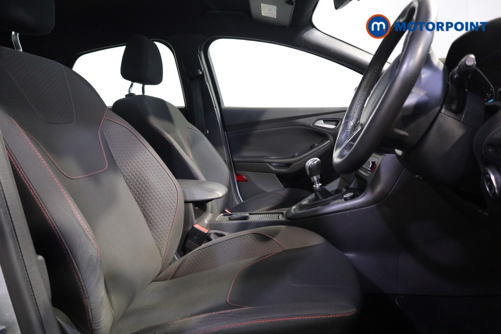 Ford Focus St-Line Manual Petrol Hatchback - Stock Number (1629940) - 17th supplementary image