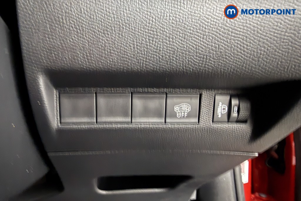 Peugeot 2008 Allure Manual Petrol SUV - Stock Number (1630193) - 5th supplementary image