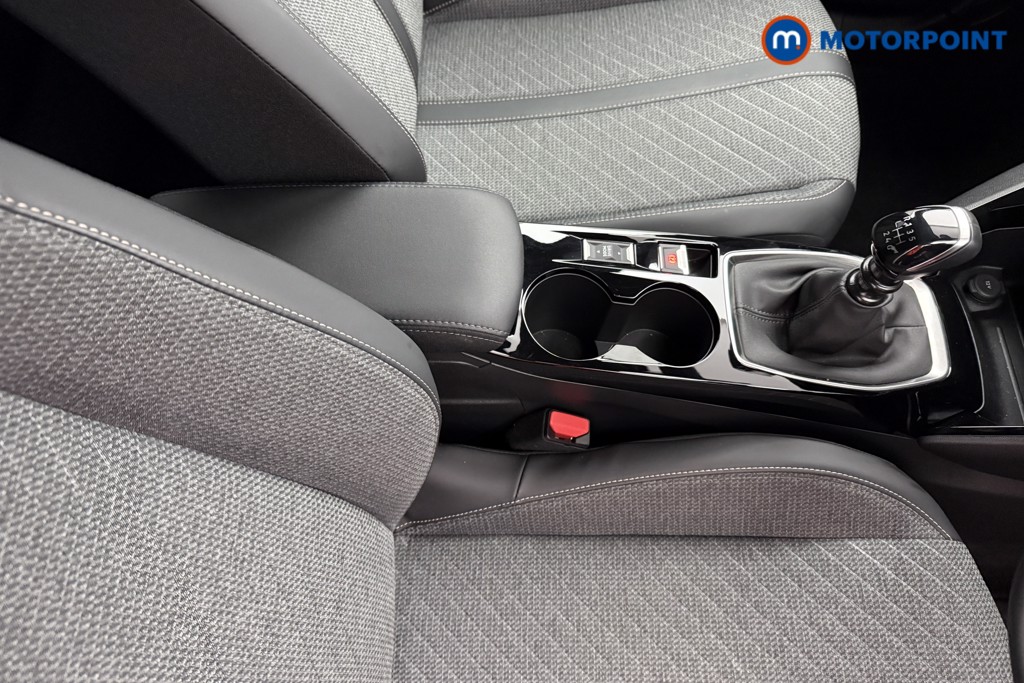Peugeot 2008 Allure Manual Petrol SUV - Stock Number (1630193) - 13th supplementary image