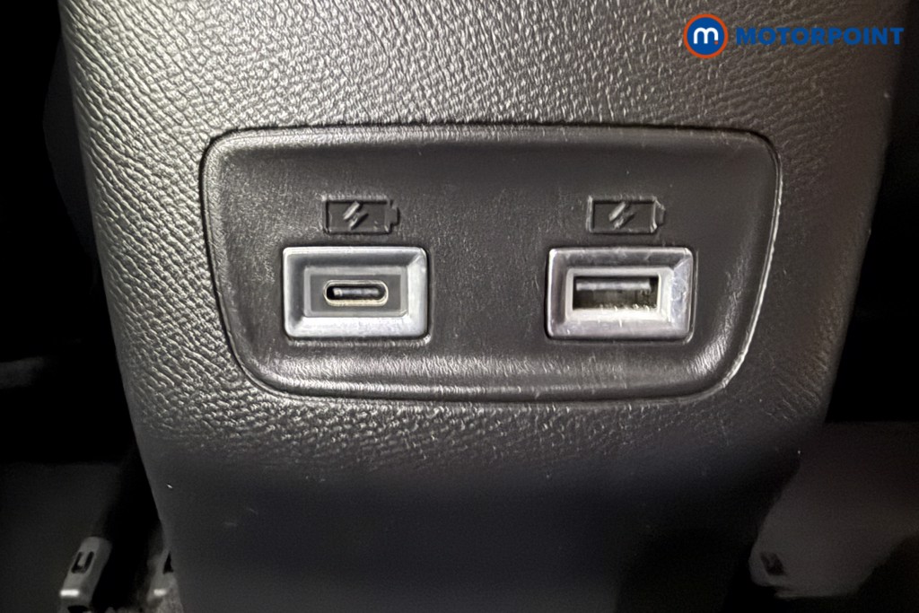 Peugeot 2008 Allure Manual Petrol SUV - Stock Number (1630193) - 18th supplementary image