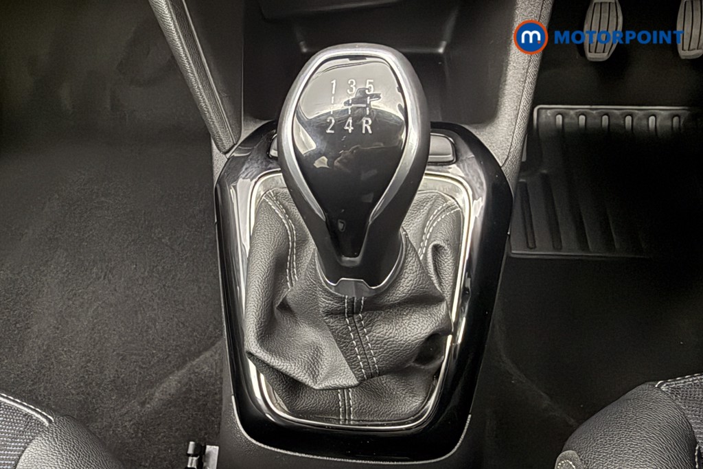 Vauxhall Corsa Elite Nav Manual Petrol Hatchback - Stock Number (1630612) - 6th supplementary image