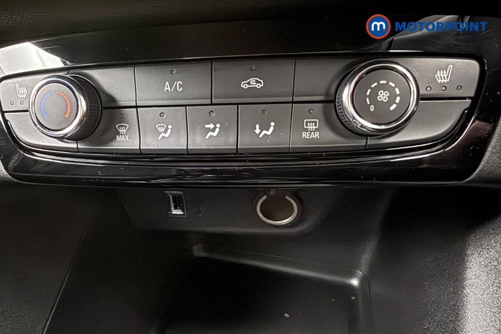 Vauxhall Corsa Elite Nav Manual Petrol Hatchback - Stock Number (1630612) - 15th supplementary image