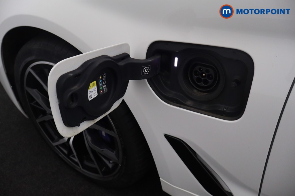 BMW 5 Series M Sport Automatic Petrol Plug-In Hybrid Estate - Stock Number (1631542) - 34th supplementary image