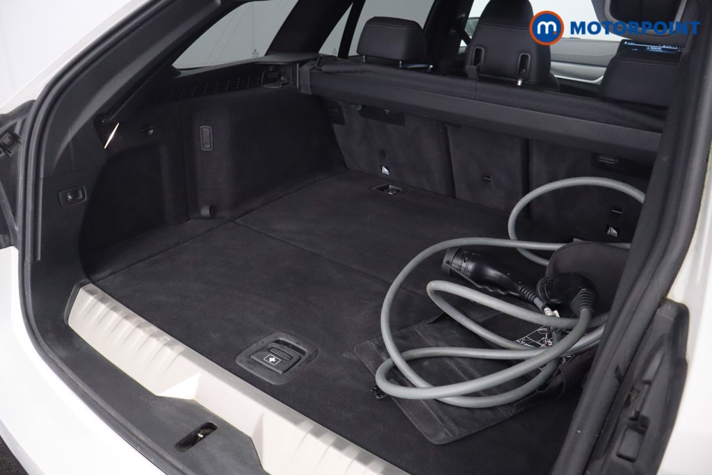 BMW 5 Series M Sport Automatic Petrol Plug-In Hybrid Estate - Stock Number (1631542) - 40th supplementary image