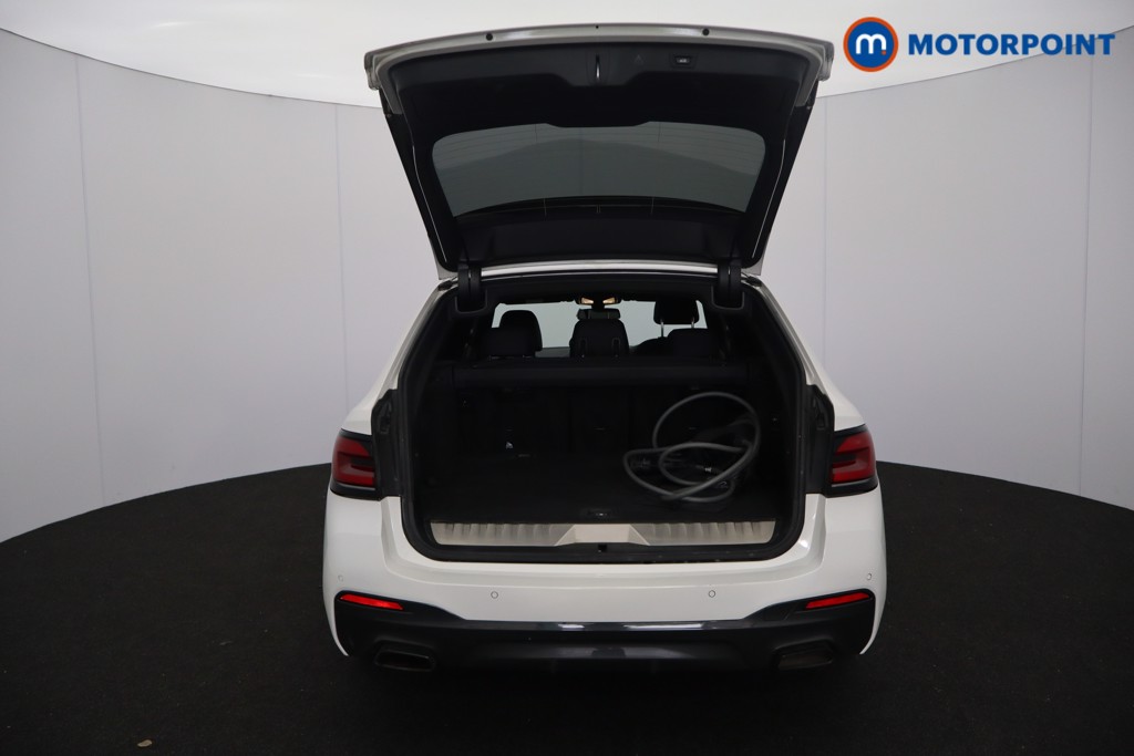 BMW 5 Series M Sport Automatic Petrol Plug-In Hybrid Estate - Stock Number (1631542) - 41st supplementary image