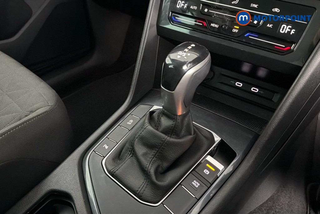 Volkswagen Tiguan Life Automatic Diesel SUV - Stock Number (1632654) - 15th supplementary image
