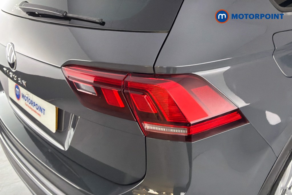 Volkswagen Tiguan Life Automatic Diesel SUV - Stock Number (1632654) - 38th supplementary image