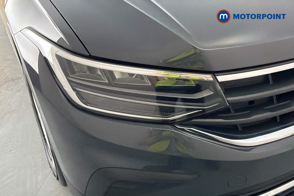 Volkswagen Tiguan Life Automatic Diesel SUV - Stock Number (1632654) - 44th supplementary image