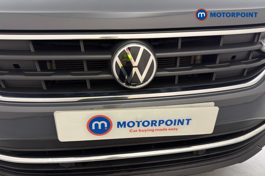 Volkswagen Tiguan Life Automatic Diesel SUV - Stock Number (1632654) - 45th supplementary image