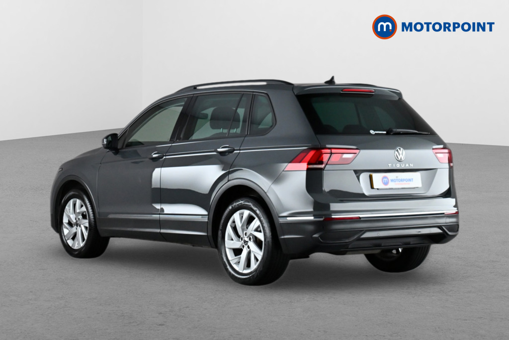 Volkswagen Tiguan Life Automatic Diesel SUV - Stock Number (1632654) - Passenger side rear corner
