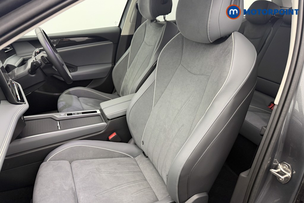 Volkswagen Passat Life Automatic Petrol Plug-In Hybrid Estate - Stock Number (1632860) - 15th supplementary image