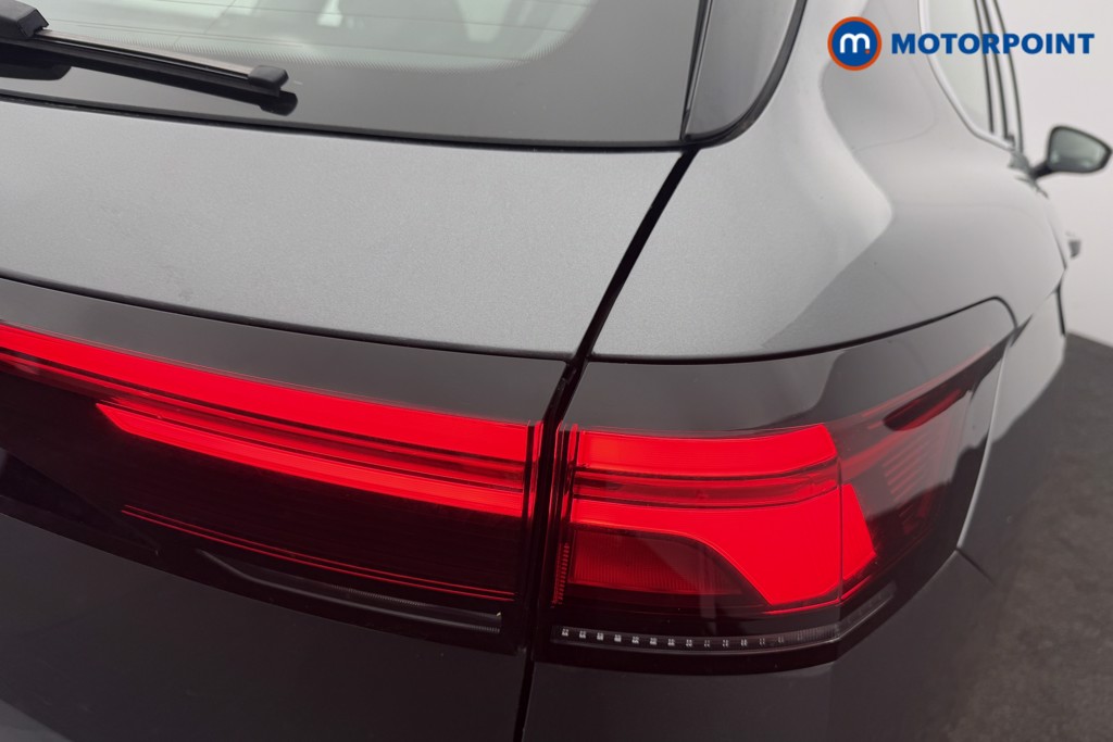 Volkswagen Passat Life Automatic Petrol Plug-In Hybrid Estate - Stock Number (1632860) - 22nd supplementary image