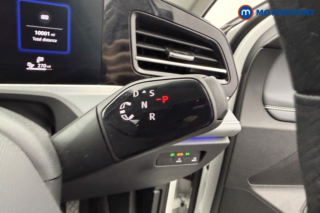Volkswagen Passat Life Automatic Petrol Plug-In Hybrid Estate - Stock Number (1632934) - 9th supplementary image
