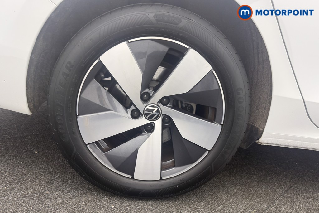 Volkswagen Passat Life Automatic Petrol Plug-In Hybrid Estate - Stock Number (1632934) - 17th supplementary image