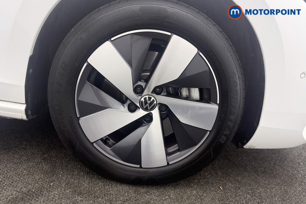 Volkswagen Passat Life Automatic Petrol Plug-In Hybrid Estate - Stock Number (1632934) - 18th supplementary image