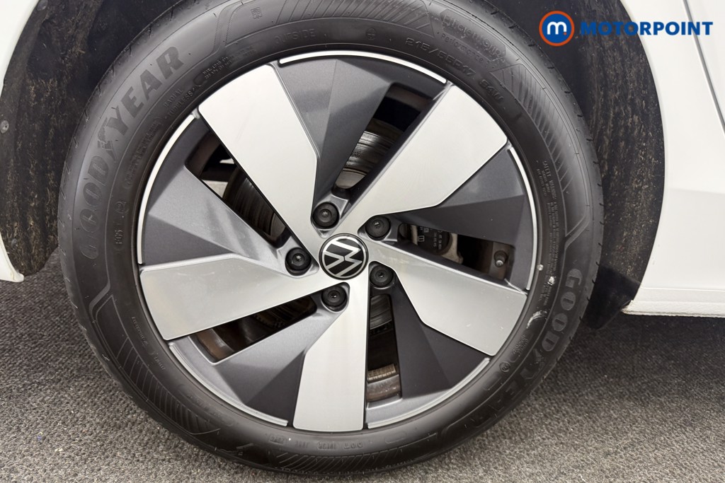 Volkswagen Passat Life Automatic Petrol Plug-In Hybrid Estate - Stock Number (1632943) - 17th supplementary image