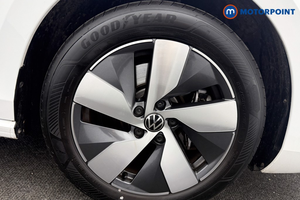 Volkswagen Passat Life Automatic Petrol Plug-In Hybrid Estate - Stock Number (1632943) - 18th supplementary image