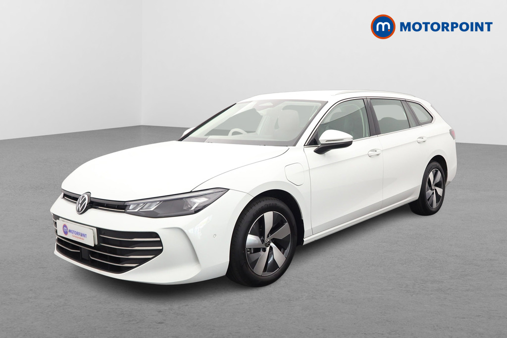 Volkswagen Passat Life Automatic Petrol Plug-In Hybrid Estate - Stock Number (1632943) - Passenger side front corner