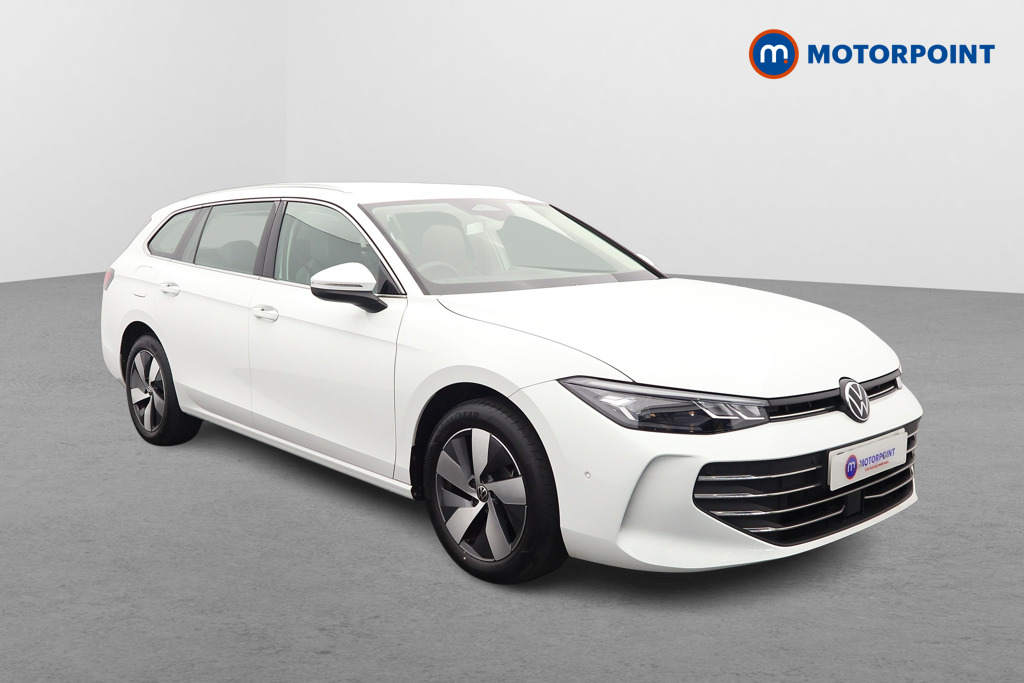 Volkswagen Passat Life Automatic Petrol Plug-In Hybrid Estate - Stock Number (1632943) - Drivers side front corner