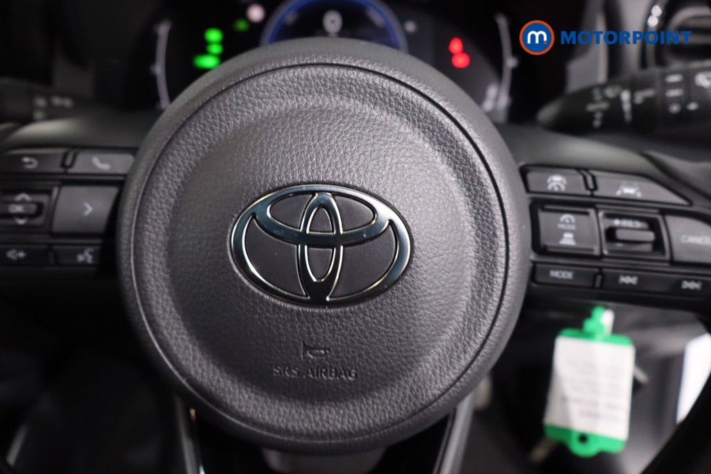 Toyota Yaris Design Automatic Petrol-Electric Hybrid Hatchback - Stock Number (1633043) - 13th supplementary image