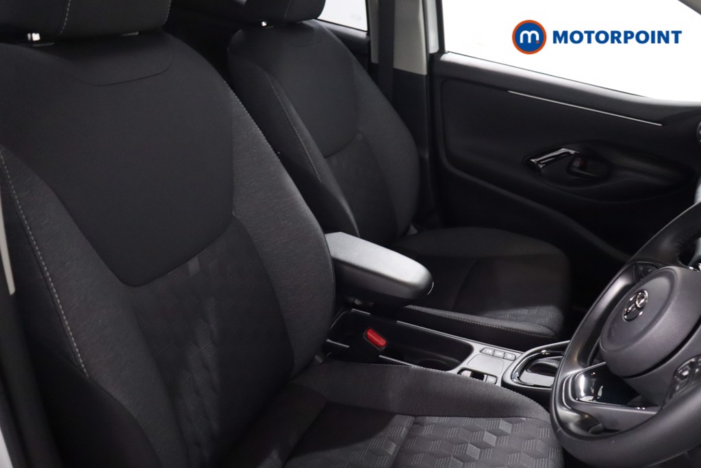 Toyota Yaris Design Automatic Petrol-Electric Hybrid Hatchback - Stock Number (1633043) - 23rd supplementary image