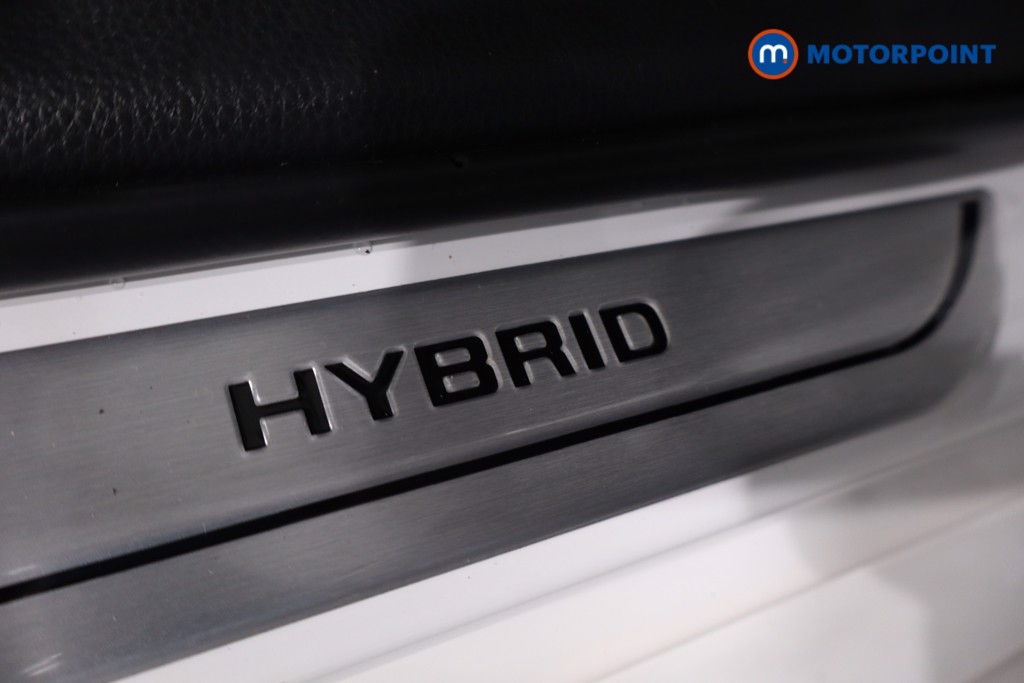 Toyota Yaris Design Automatic Petrol-Electric Hybrid Hatchback - Stock Number (1633043) - 24th supplementary image