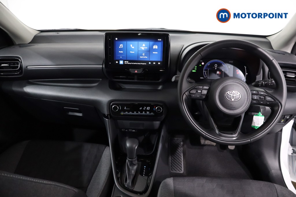 Toyota Yaris Design Automatic Petrol-Electric Hybrid Hatchback - Stock Number (1633043) - 1st supplementary image