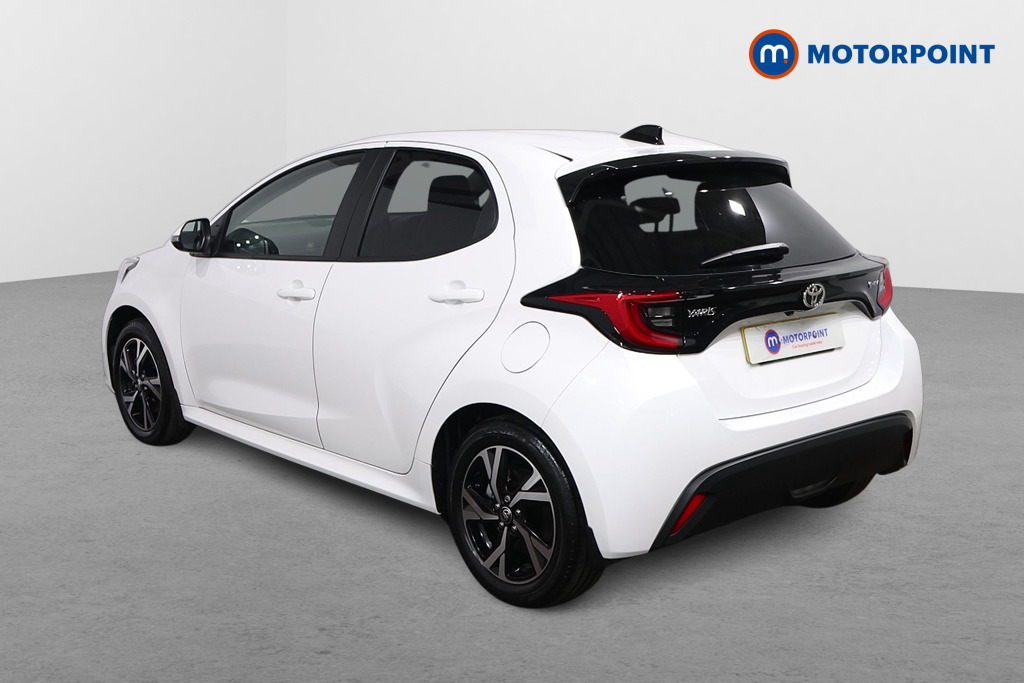 Toyota Yaris Design Automatic Petrol-Electric Hybrid Hatchback - Stock Number (1633043) - Passenger side rear corner