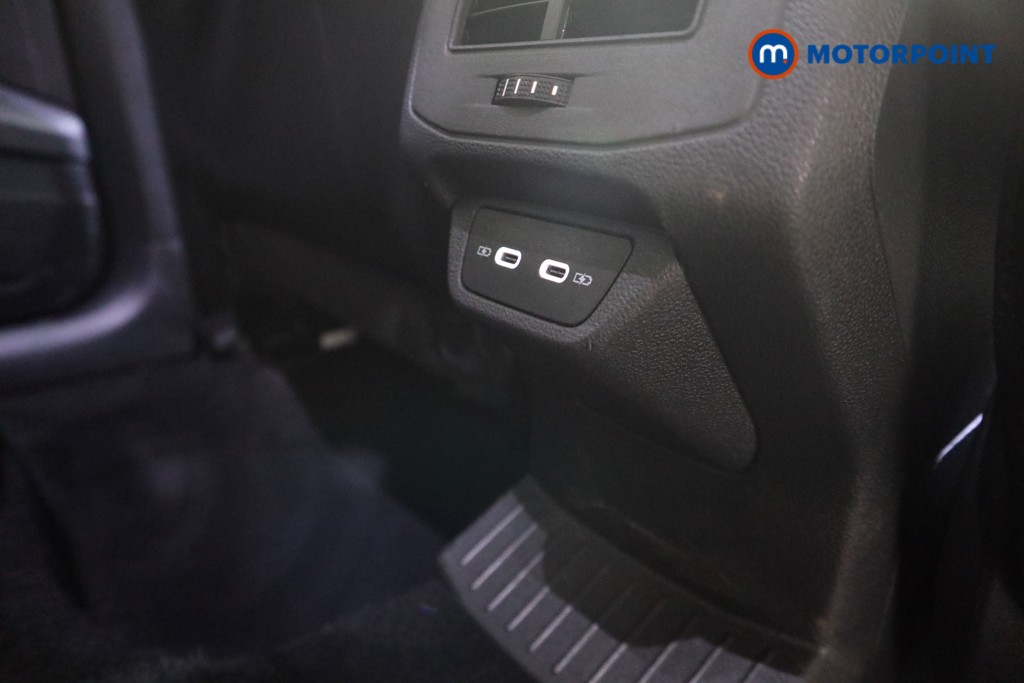 Volkswagen T-Roc R-Line Automatic Petrol SUV - Stock Number (1633205) - 22nd supplementary image