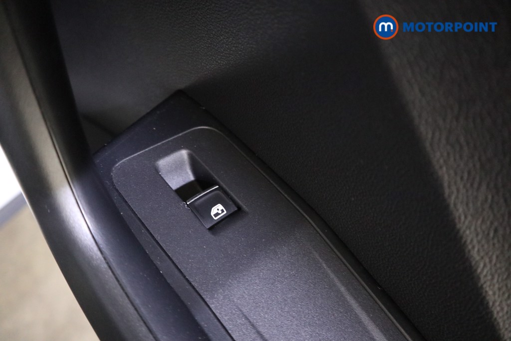 Volkswagen T-Roc R-Line Automatic Petrol SUV - Stock Number (1633205) - 23rd supplementary image