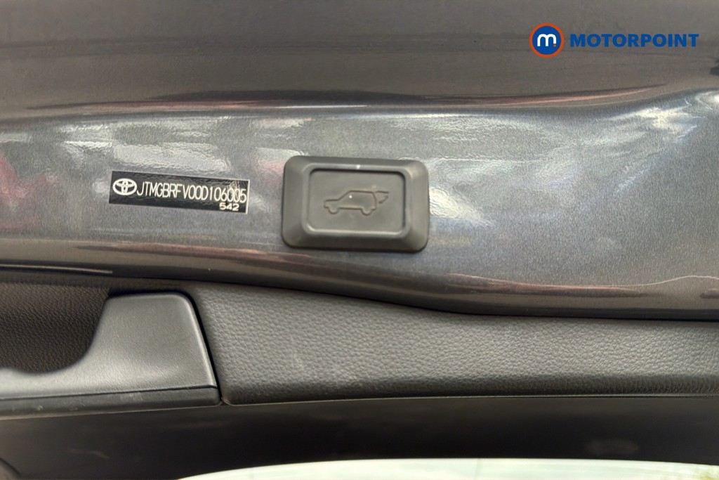 Toyota Rav4 Dynamic Automatic Petrol Plug-In Hybrid SUV - Stock Number (1633310) - 35th supplementary image