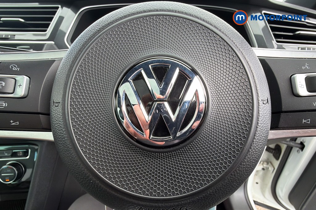 Volkswagen Tiguan R-Line Tech Automatic Diesel SUV - Stock Number (1633496) - 5th supplementary image