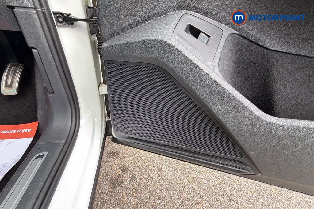 Volkswagen Tiguan R-Line Tech Automatic Diesel SUV - Stock Number (1633496) - 21st supplementary image