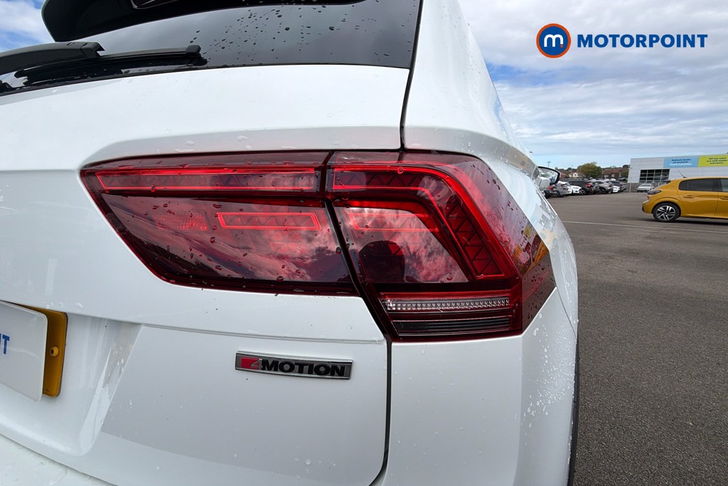Volkswagen Tiguan R-Line Tech Automatic Diesel SUV - Stock Number (1633496) - 38th supplementary image