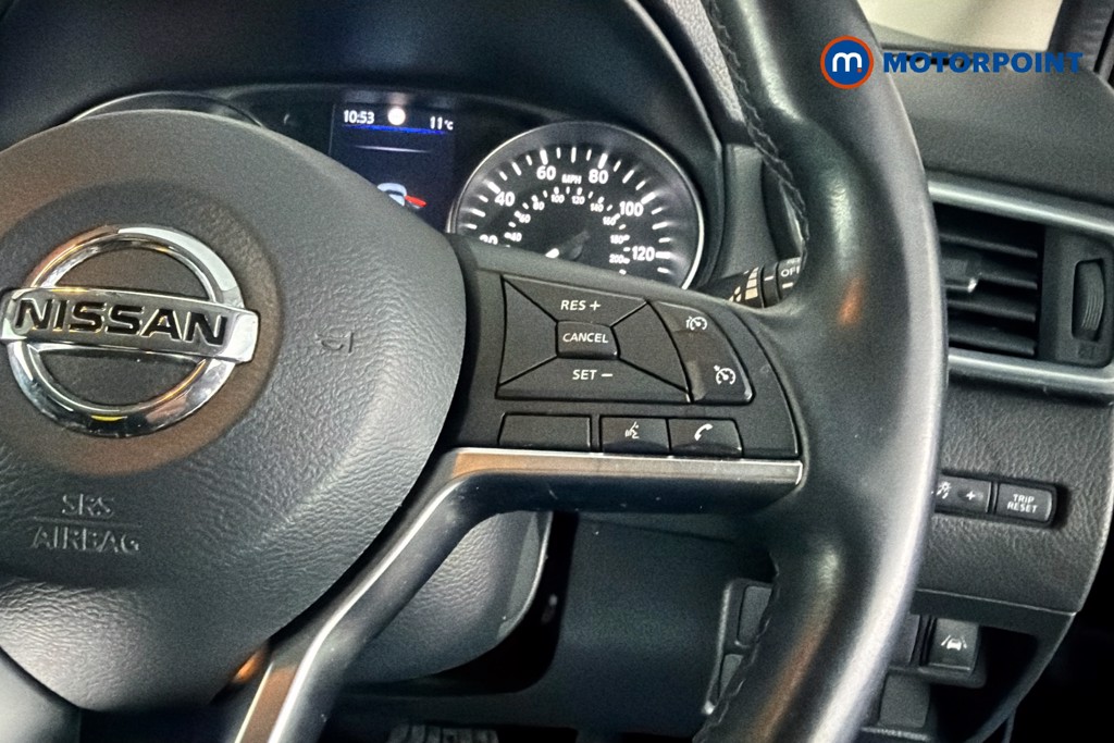 Nissan Qashqai N-Connecta Automatic Petrol SUV - Stock Number (1634010) - 4th supplementary image