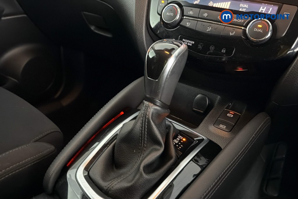 Nissan Qashqai N-Connecta Automatic Petrol SUV - Stock Number (1634010) - 15th supplementary image