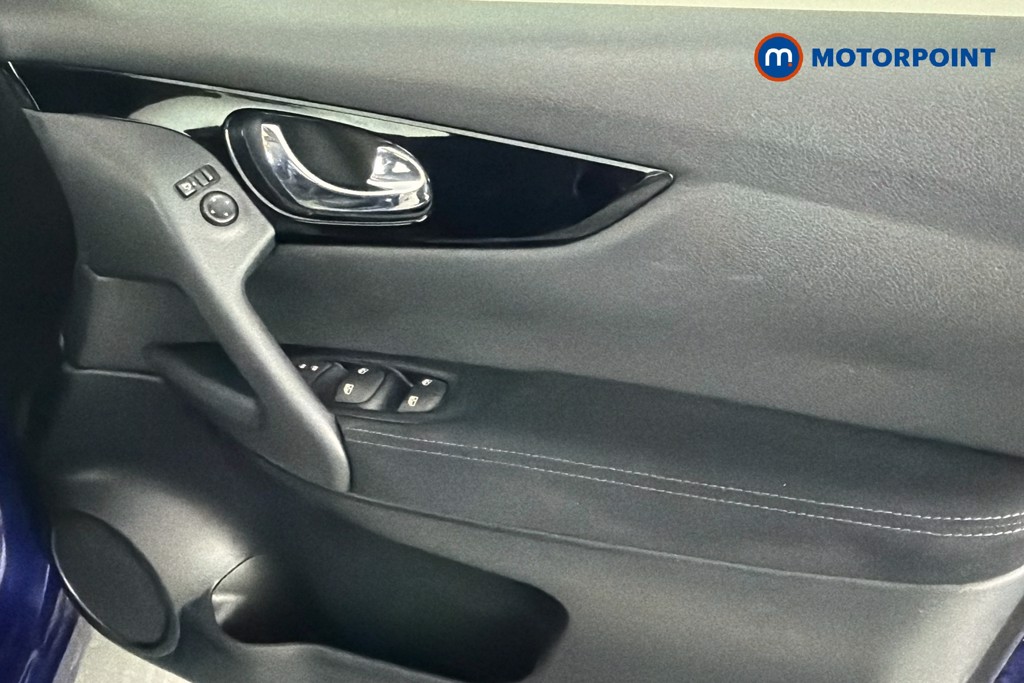 Nissan Qashqai N-Connecta Automatic Petrol SUV - Stock Number (1634010) - 19th supplementary image