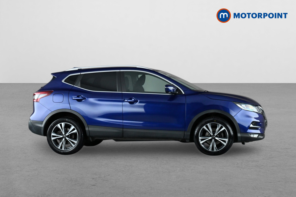 Nissan Qashqai N-Connecta Automatic Petrol SUV - Stock Number (1634010) - Drivers side