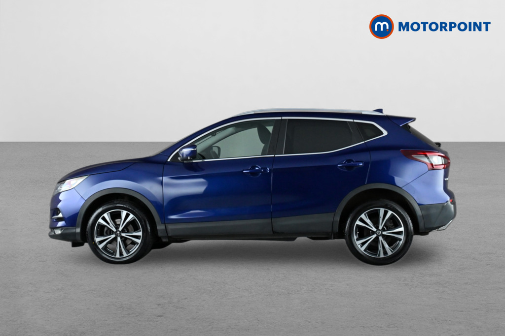 Nissan Qashqai N-Connecta Automatic Petrol SUV - Stock Number (1634010) - Passenger side
