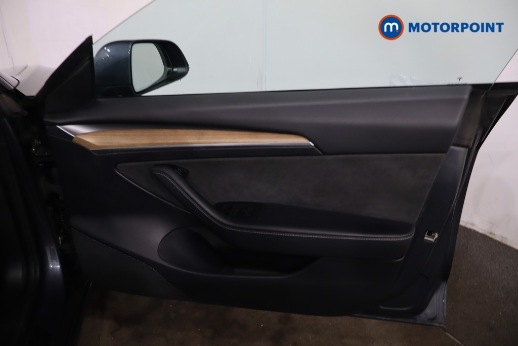 Tesla Model 3 Long Range Automatic Electric Saloon - Stock Number (1634180) - 18th supplementary image