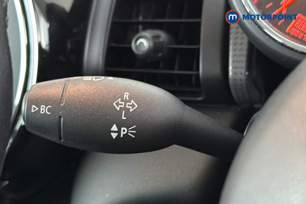 Mini Hatchback Cooper Manual Petrol Hatchback - Stock Number (1634187) - 6th supplementary image