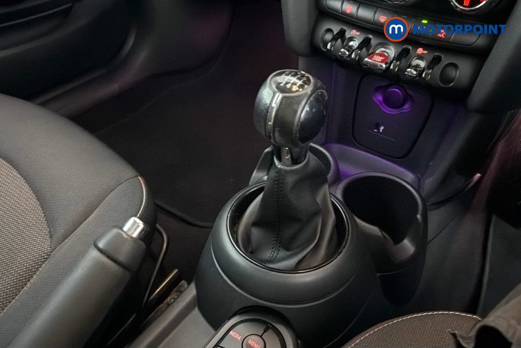 Mini Hatchback Cooper Manual Petrol Hatchback - Stock Number (1634187) - 15th supplementary image