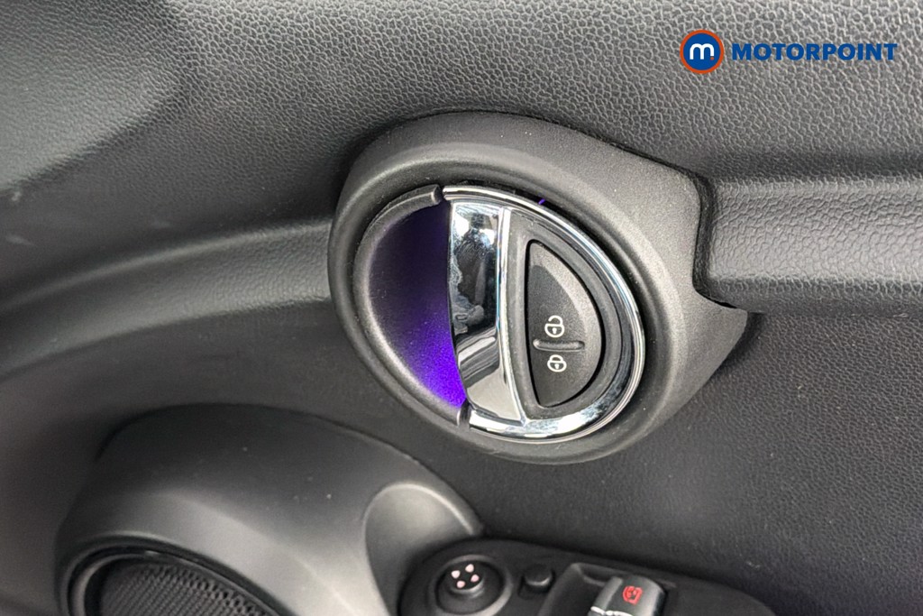 Mini Hatchback Cooper Manual Petrol Hatchback - Stock Number (1634187) - 42nd supplementary image