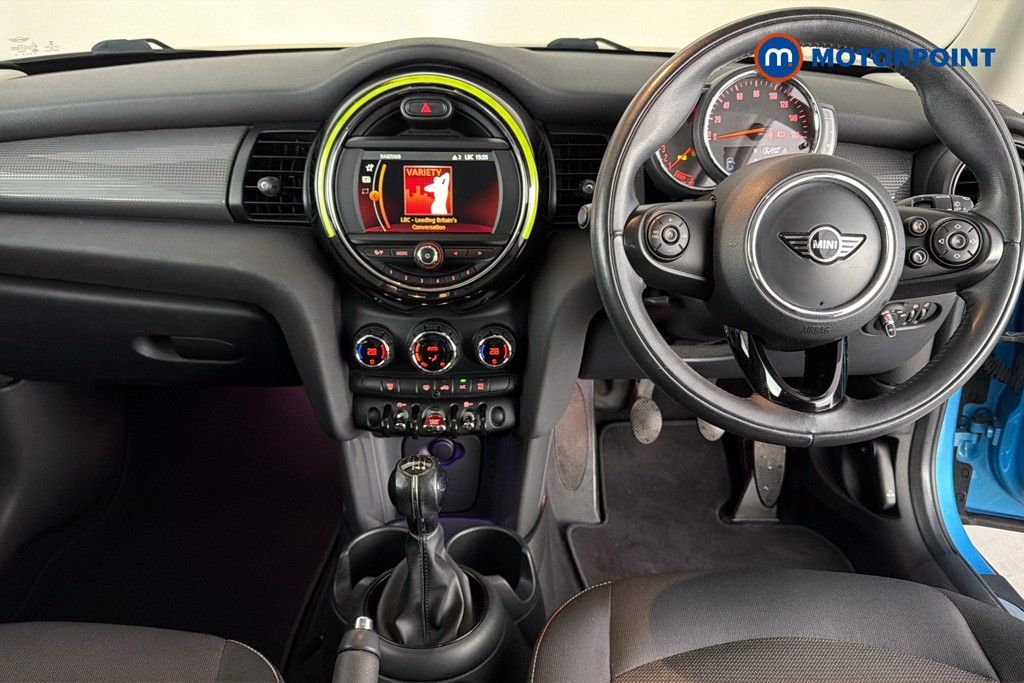 Mini Hatchback Cooper Manual Petrol Hatchback - Stock Number (1634187) - 1st supplementary image