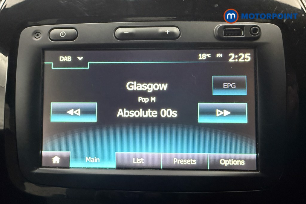 Renault Captur Iconic Manual Diesel SUV - Stock Number (1634589) - 4th supplementary image